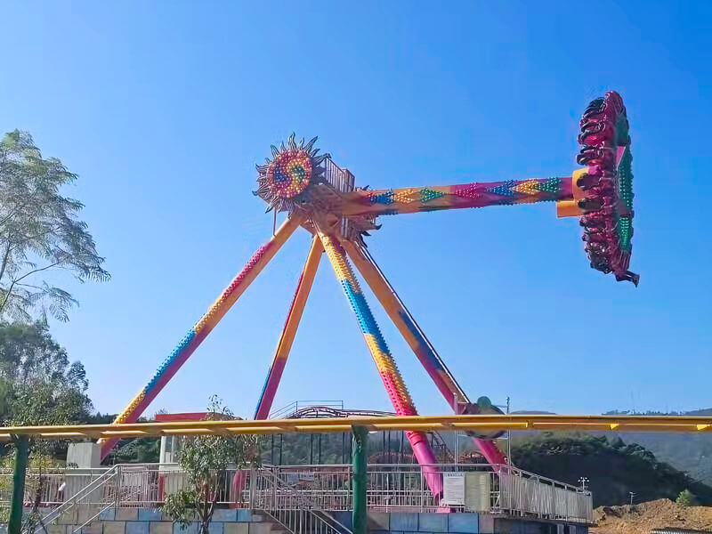 Giant Pendulum Ride